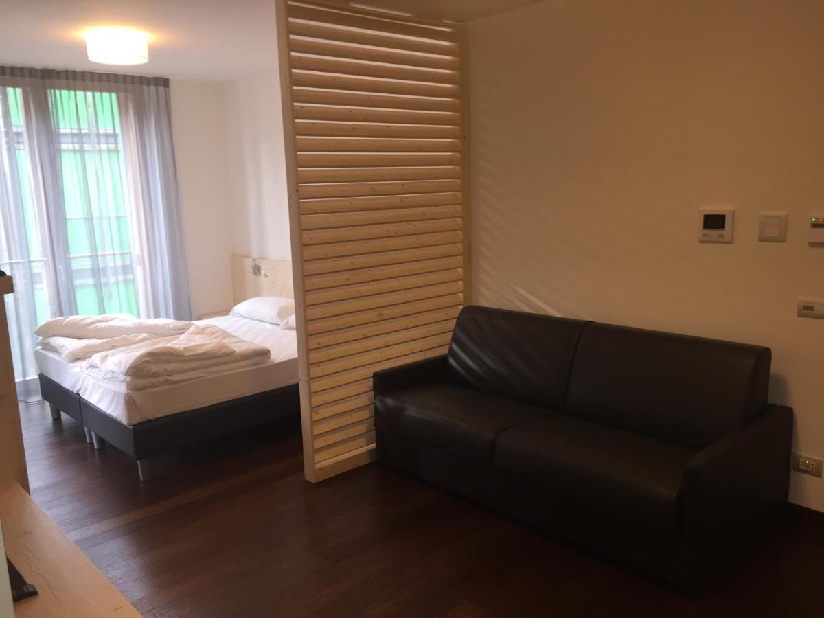 Komodo Short Stay Apartments Trento Exteriér fotografie