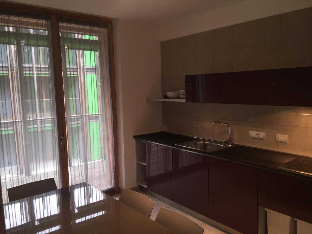 Komodo Short Stay Apartments Trento Exteriér fotografie