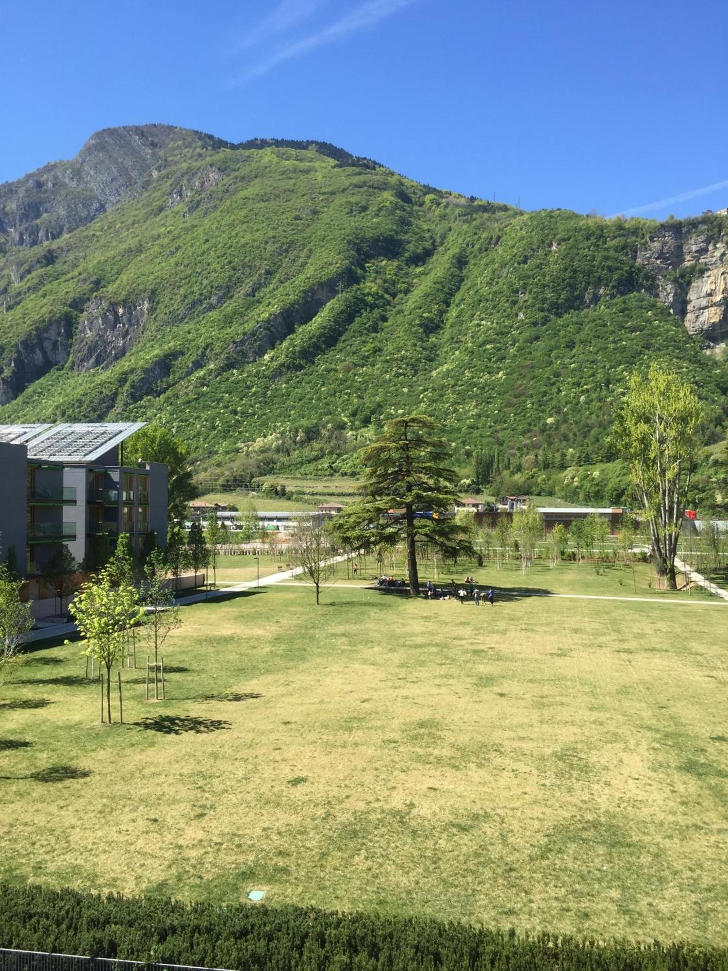 Komodo Short Stay Apartments Trento Pokoj fotografie